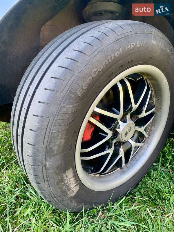 Хетчбек Volkswagen Golf 2000 в Броварах