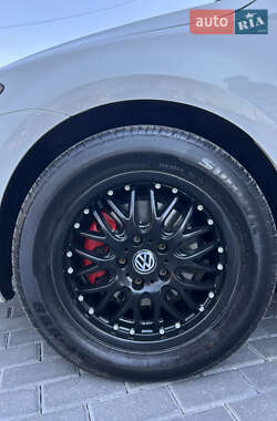 Хэтчбек Volkswagen Golf 2016 в 