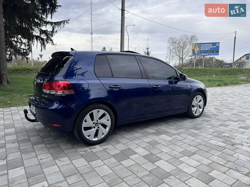 Хэтчбек Volkswagen Golf 2012 в Киеве