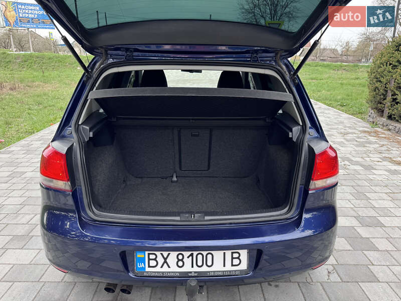 Хэтчбек Volkswagen Golf 2012 в Киеве