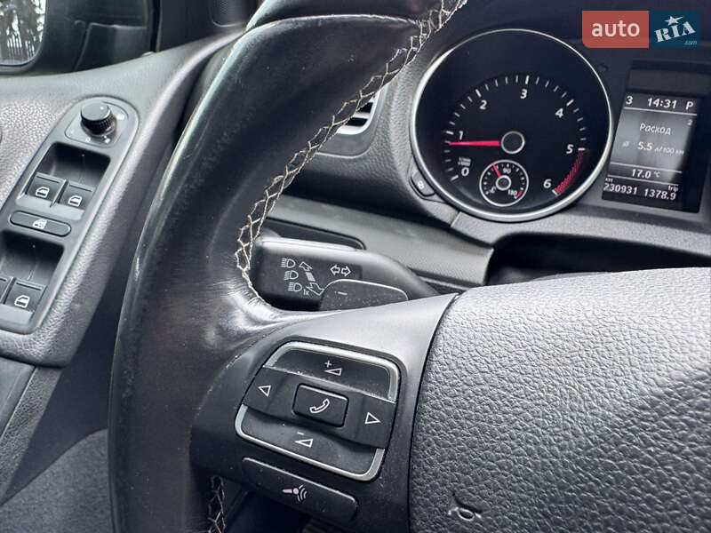 Хэтчбек Volkswagen Golf 2012 в Киеве