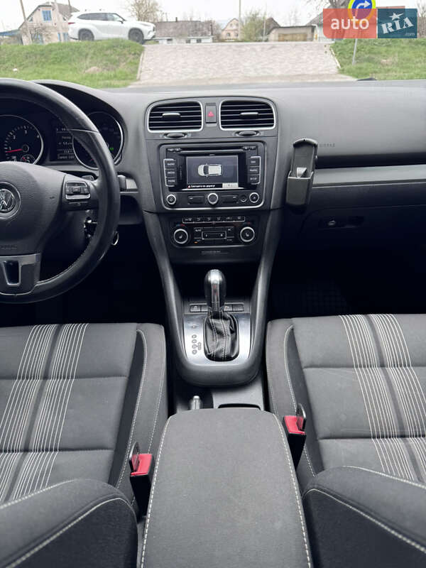Хэтчбек Volkswagen Golf 2012 в Киеве