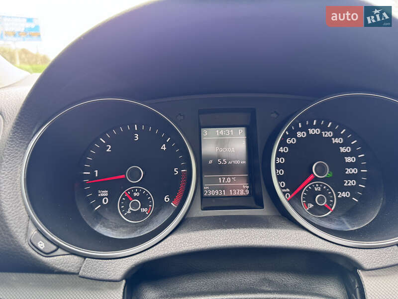 Хэтчбек Volkswagen Golf 2012 в Киеве