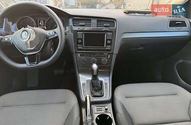 Хэтчбек Volkswagen Golf 2020 в 