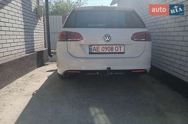 Универсал Volkswagen Golf 2016 в 