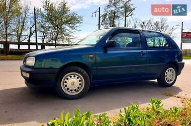 Хэтчбек Volkswagen Golf 1994 в 
