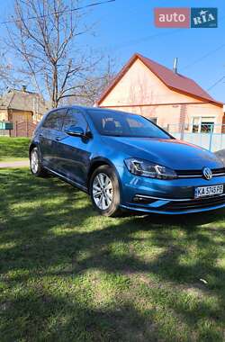 Хэтчбек Volkswagen Golf 2019 в Киеве
