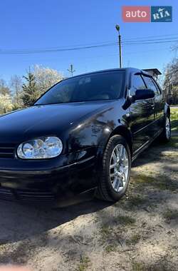 Хэтчбек Volkswagen Golf 2003 в Ахтырке