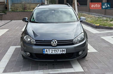 Хэтчбек Volkswagen Golf 2010 в 