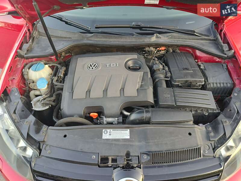 Универсал Volkswagen Golf 2011 в Попельне