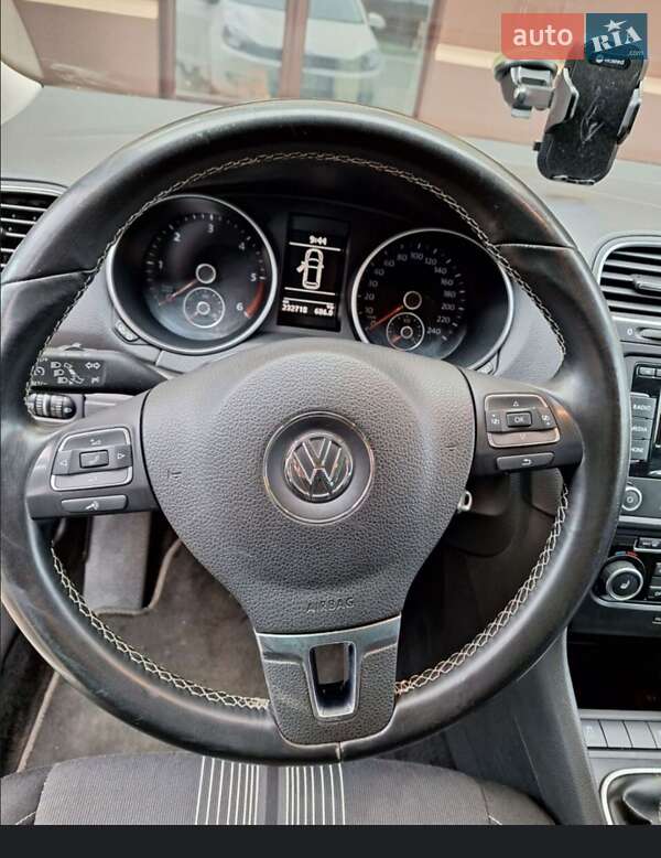 Універсал Volkswagen Golf 2012 в Ніжині