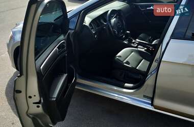 Универсал Volkswagen Golf 2015 в 