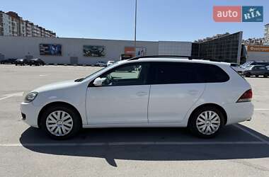 Универсал Volkswagen Golf 2010 в 