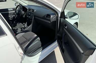 Универсал Volkswagen Golf 2010 в 