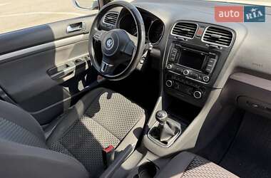 Универсал Volkswagen Golf 2010 в 
