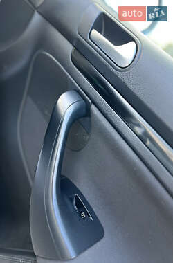 Універсал Volkswagen Golf 2011 в 