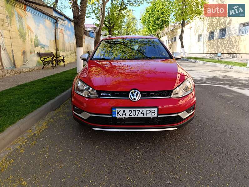 Универсал Volkswagen Golf 2017 в Белгороде-Днестровском