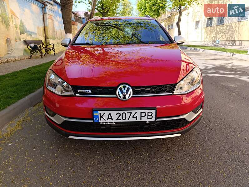 Универсал Volkswagen Golf 2017 в Белгороде-Днестровском