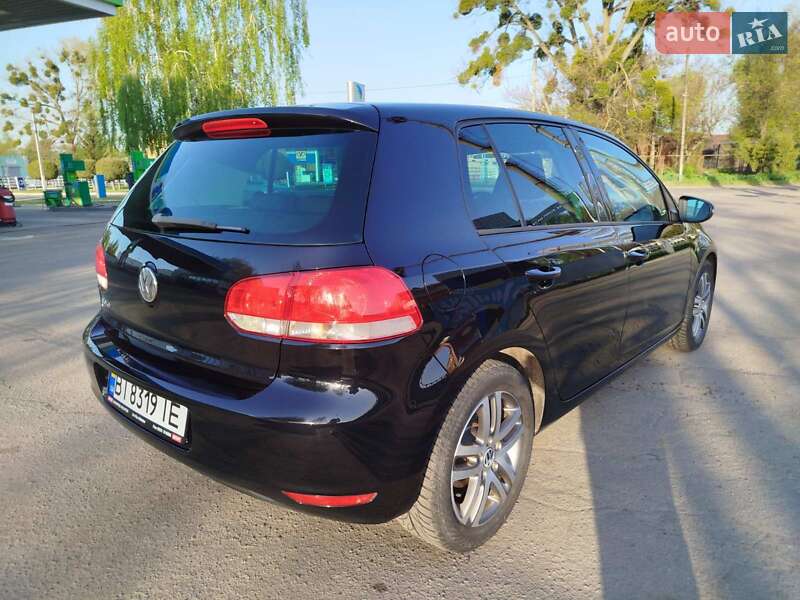 Хетчбек Volkswagen Golf 2010 в Лубнах