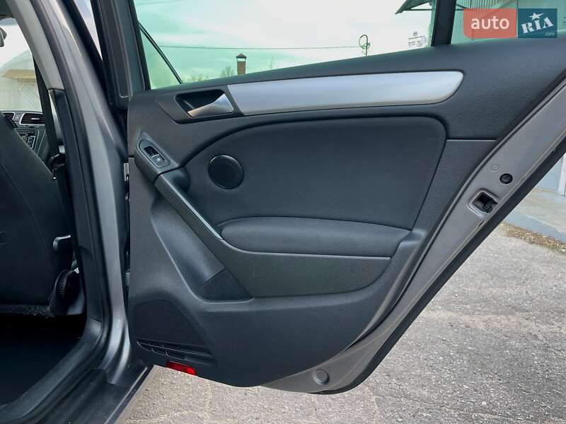 Хэтчбек Volkswagen Golf 2012 в Бердичеве