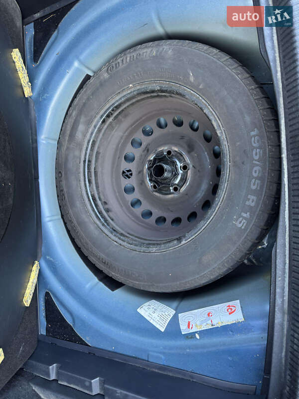 Універсал Volkswagen Golf 2009 в Житомирі