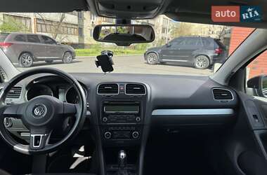 Хетчбек Volkswagen Golf 2010 в 