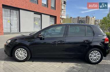 Хетчбек Volkswagen Golf 2010 в 