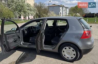 Хэтчбек Volkswagen Golf 2007 в 