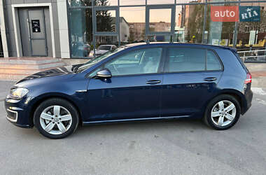 Хэтчбек Volkswagen Golf 2015 в 