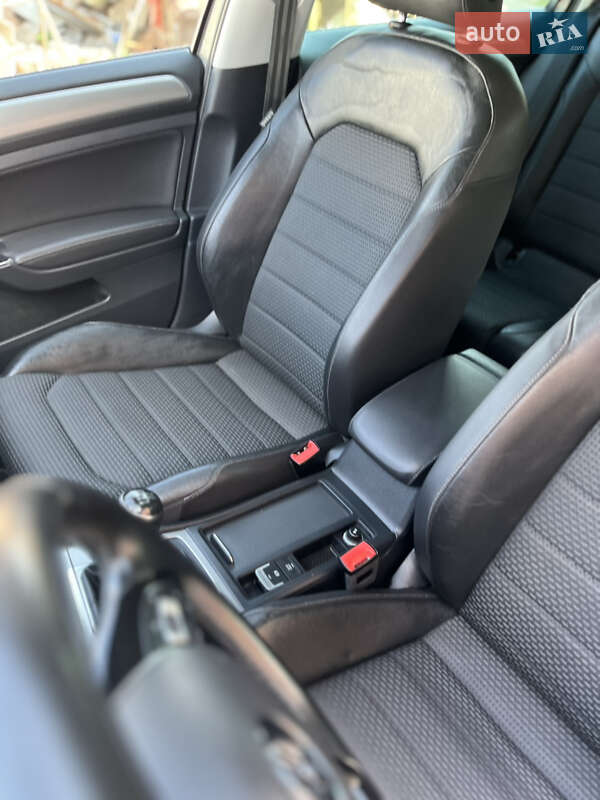 Універсал Volkswagen Golf 2014 в Вінниці