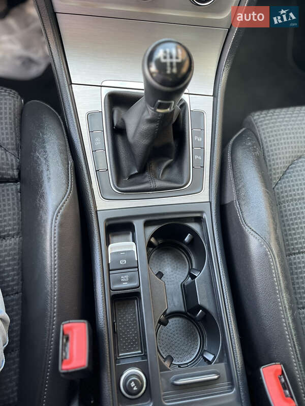 Універсал Volkswagen Golf 2014 в Вінниці