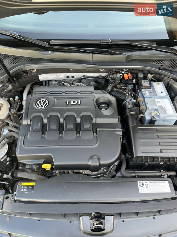 Універсал Volkswagen Golf 2014 в Вінниці