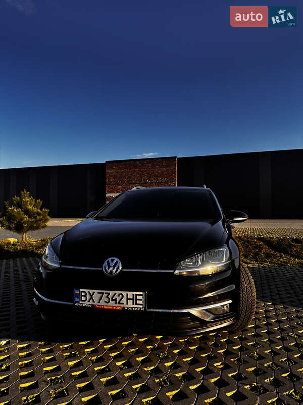 Универсал Volkswagen Golf 2017 в Хмельницком
