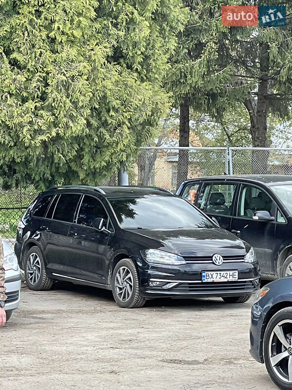 Универсал Volkswagen Golf 2017 в Хмельницком