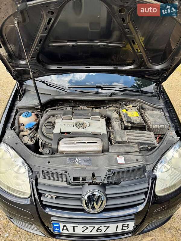 Хетчбек Volkswagen Golf 2006 в Ворохті