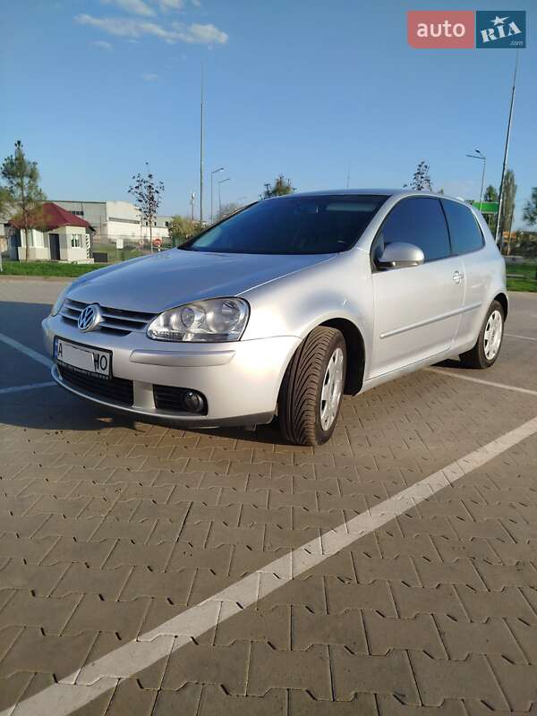 Хетчбек Volkswagen Golf 2007 в Луцьку