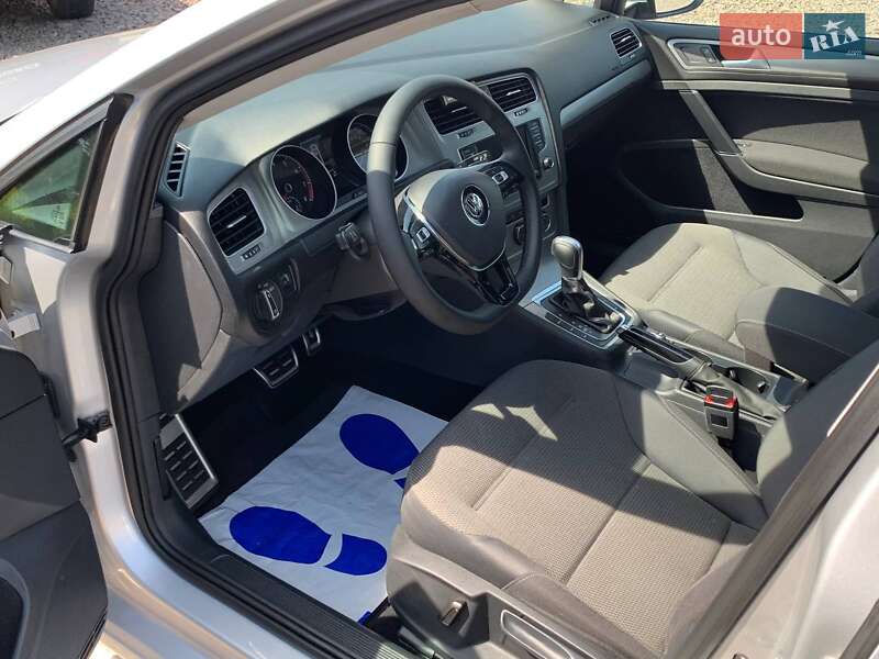 Універсал Volkswagen Golf 2015 в Львові