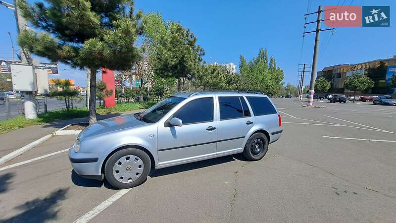 Volkswagen Golf 2000