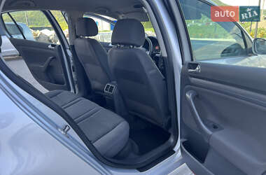 Хетчбек Volkswagen Golf 2004 в 