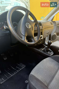 Хетчбек Volkswagen Golf 2003 в 