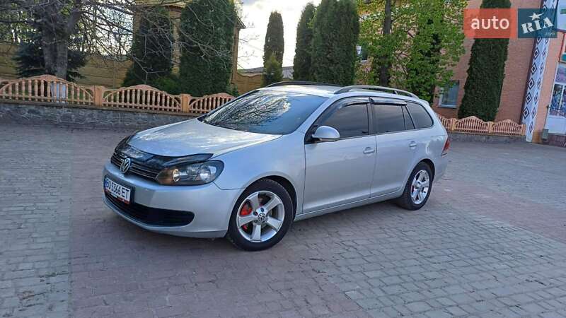Універсал Volkswagen Golf 2011 в 