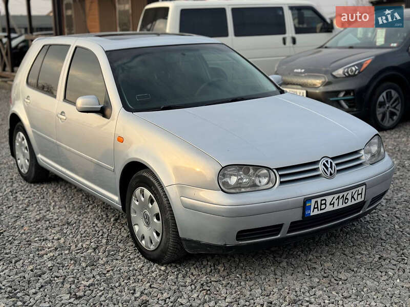 Хетчбек Volkswagen Golf 1999 в 