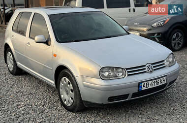Хетчбек Volkswagen Golf 1999 в 