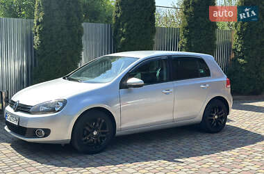 Хэтчбек Volkswagen Golf 2010 в Ужгороде