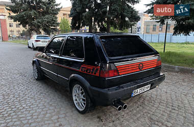 Хэтчбек Volkswagen Golf 1985 в 