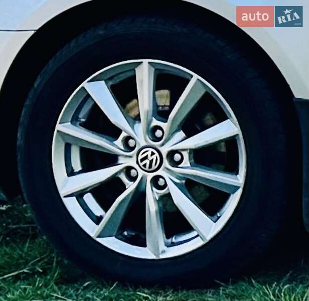 Универсал Volkswagen Golf 2013 в Полтаве