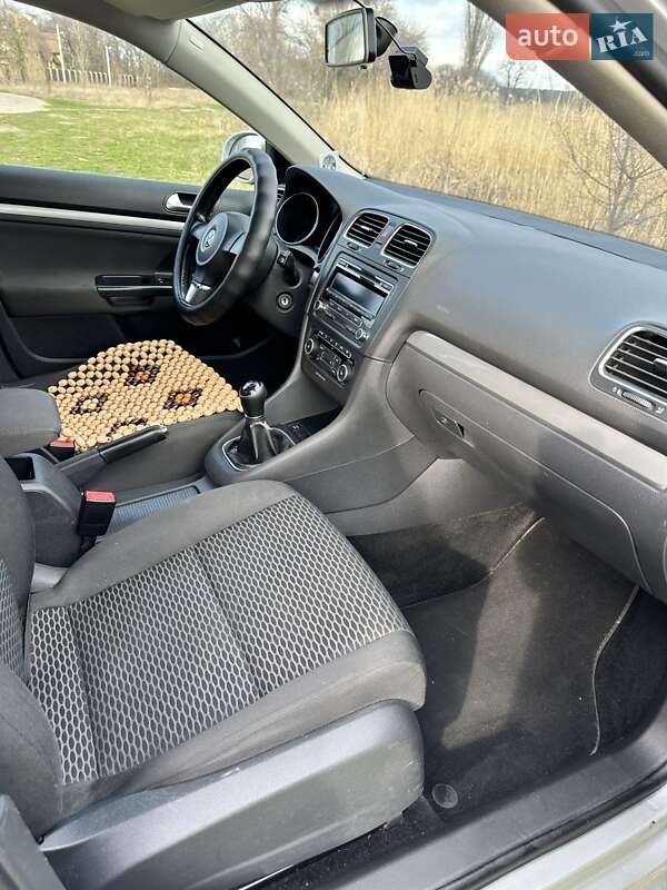 Универсал Volkswagen Golf 2013 в Полтаве