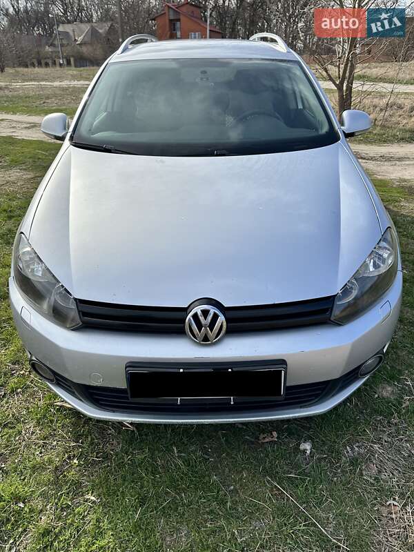 Универсал Volkswagen Golf 2013 в Полтаве