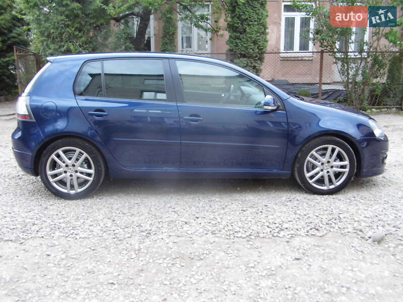 Хетчбек Volkswagen Golf 2007 в Івано-Франківську