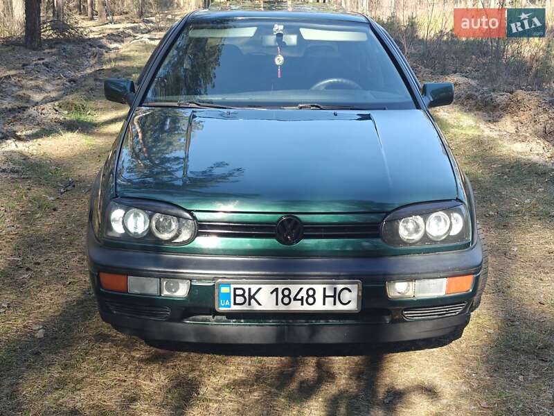 Хетчбек Volkswagen Golf 1995 в Нетішині